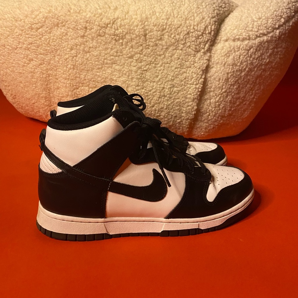 NIKE PANDA DUNKS